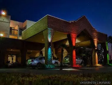 Hotel Baymont By Wyndham Tampa Near Busch Gardens Stati Uniti