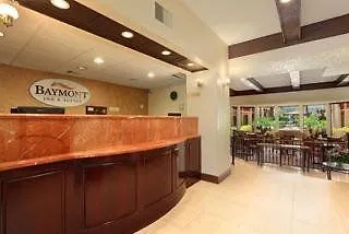 Hotel Baymont By Wyndham Tampa Near Busch Gardens