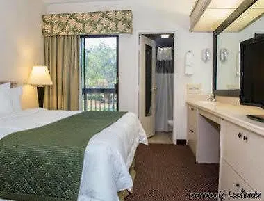 Baymont By Wyndham Tampa Near Busch Gardens Hotel 2*,  United States