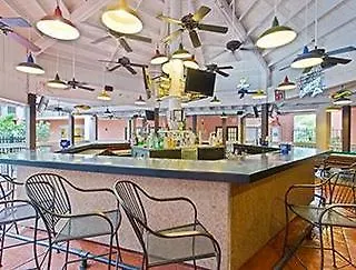 Baymont By Wyndham Tampa Near Busch Gardens Hotel